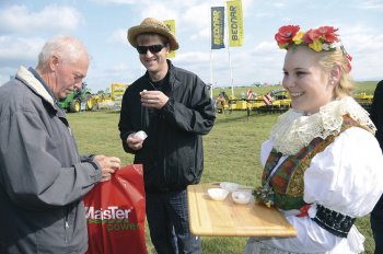 Místní specialita – Loštické tvarůžky s povidly a se šlehačkou